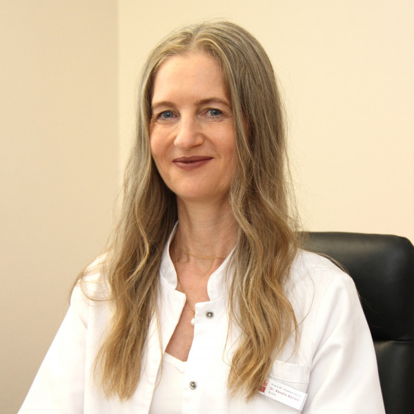 Dr. med. Kerstin Bender*